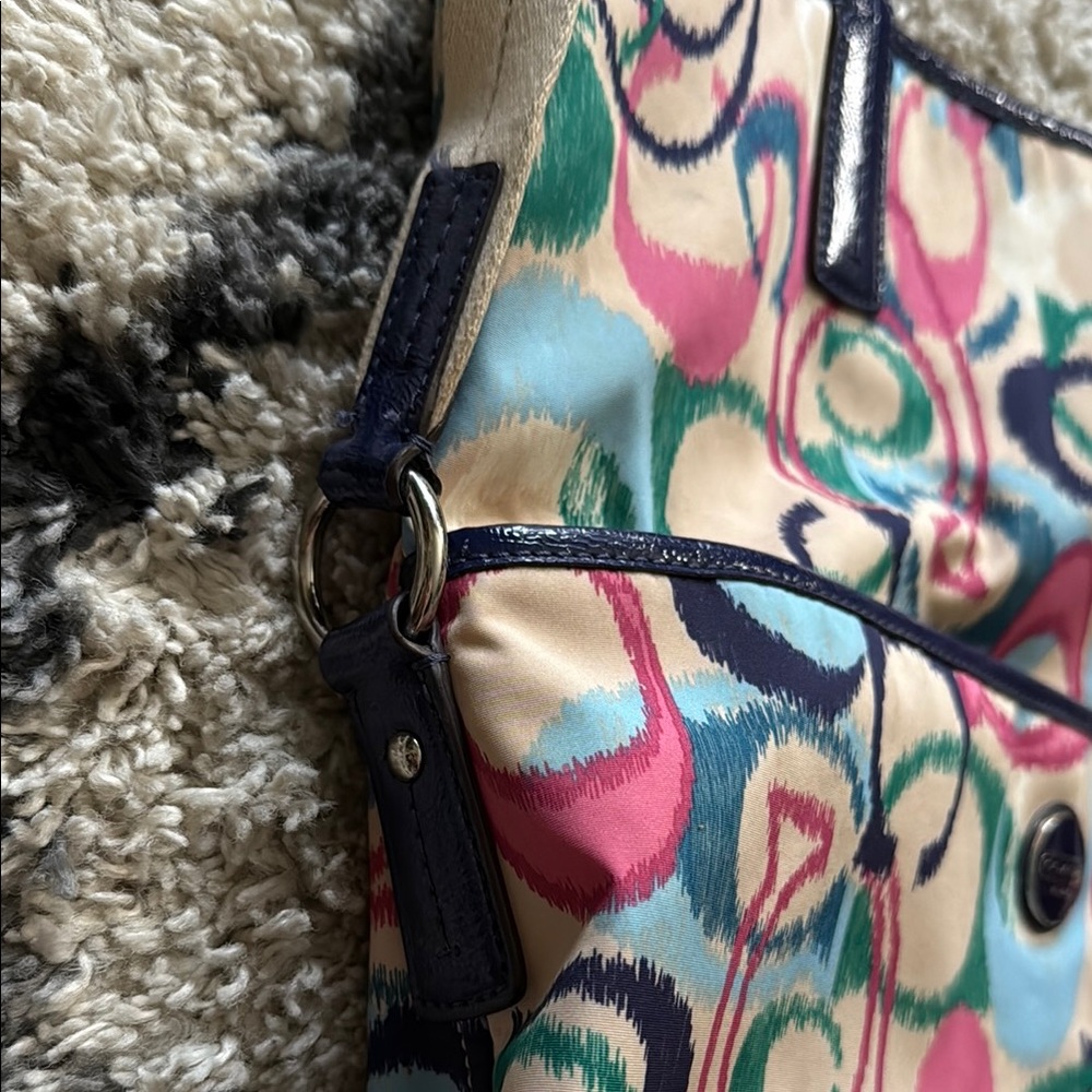Coach Ikat Multicolor Signature C Patterned Purse - Picture 4 of 13